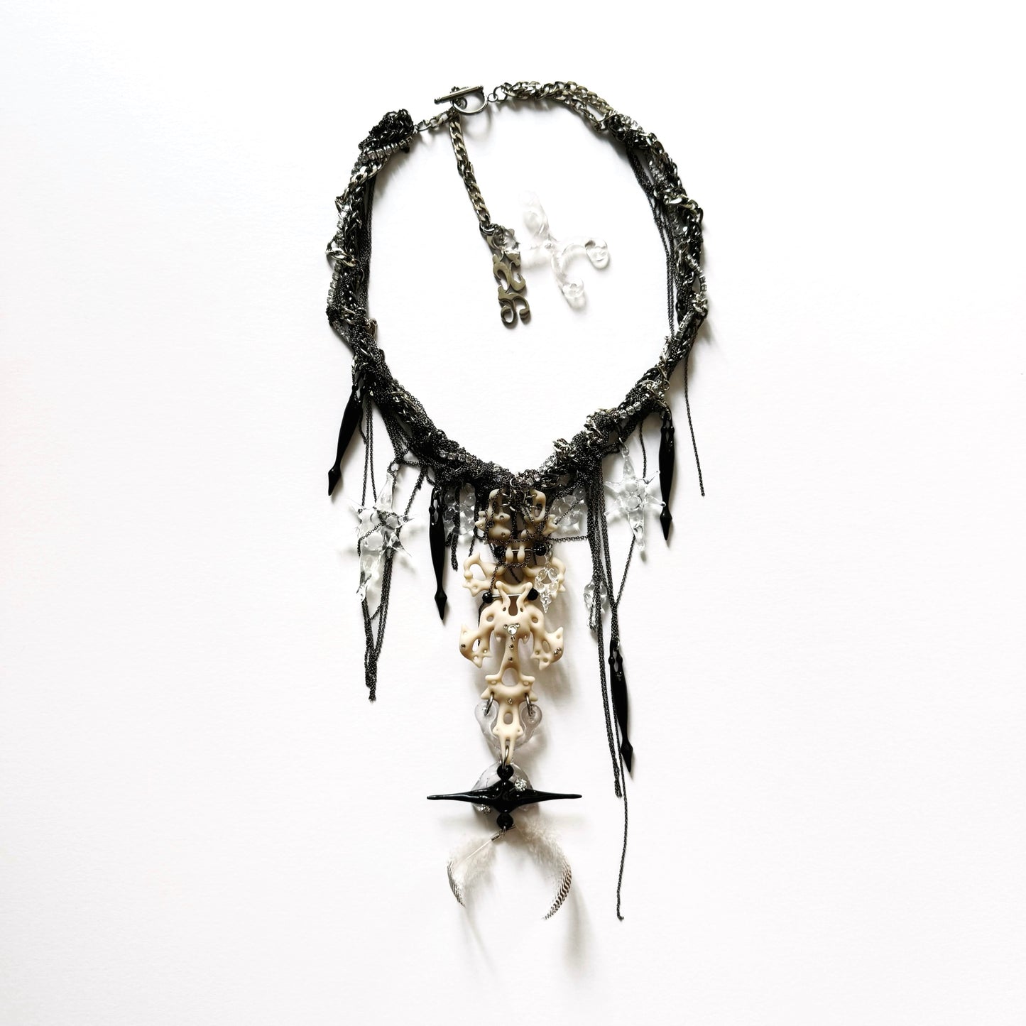 Drapping Hare Bone Necklace