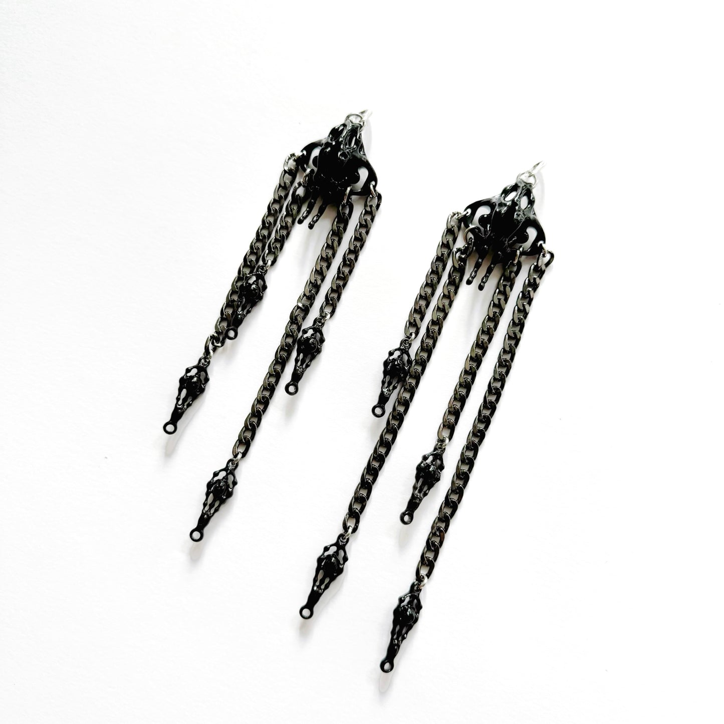 Black Pelvis Drapping Earring